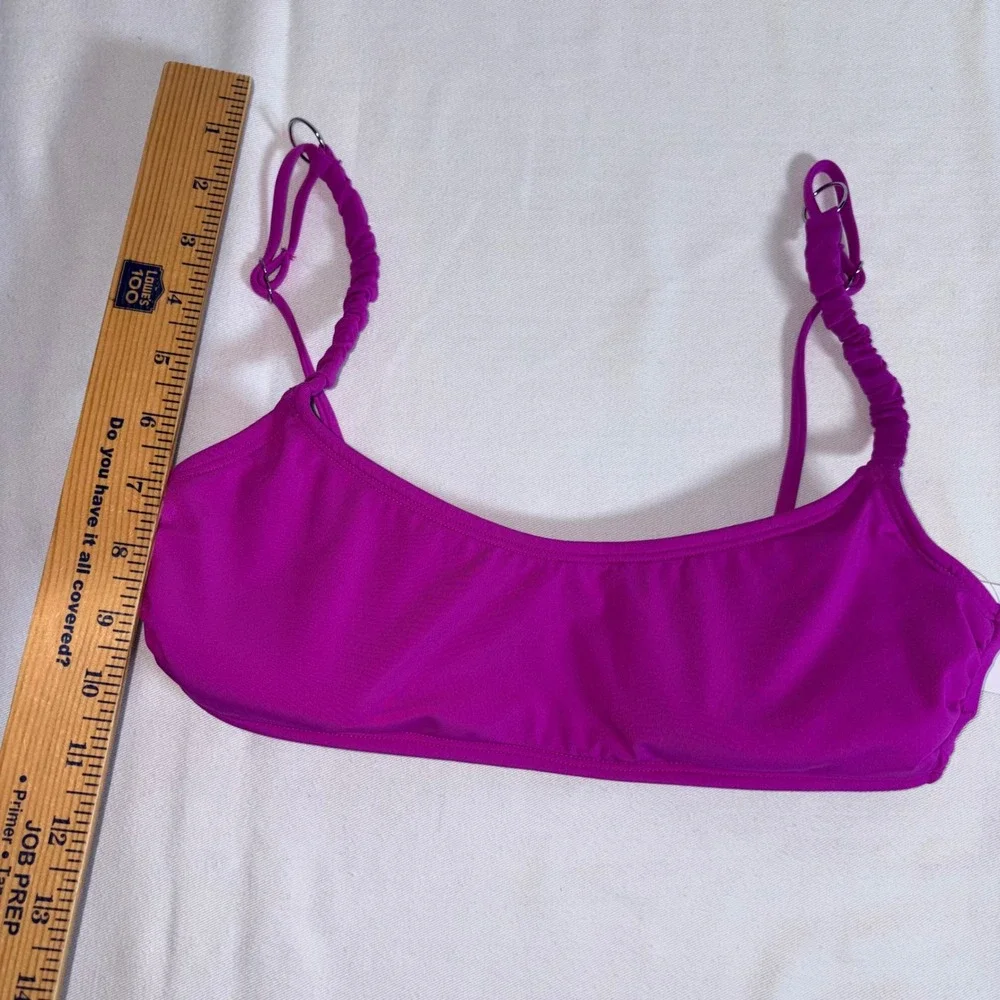 Hurley Bikini Top Size Medium Purple NEW Ruched Straps Scoop Neck Swim HURX30161